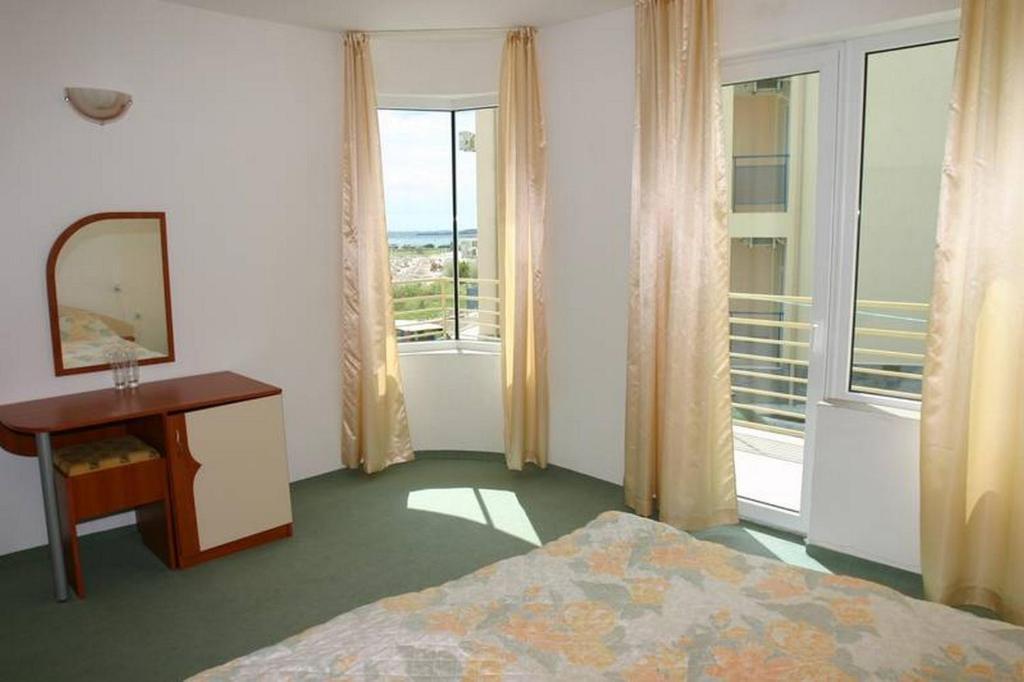 Harmony Beach Family Hotel Nesebar Esterno foto