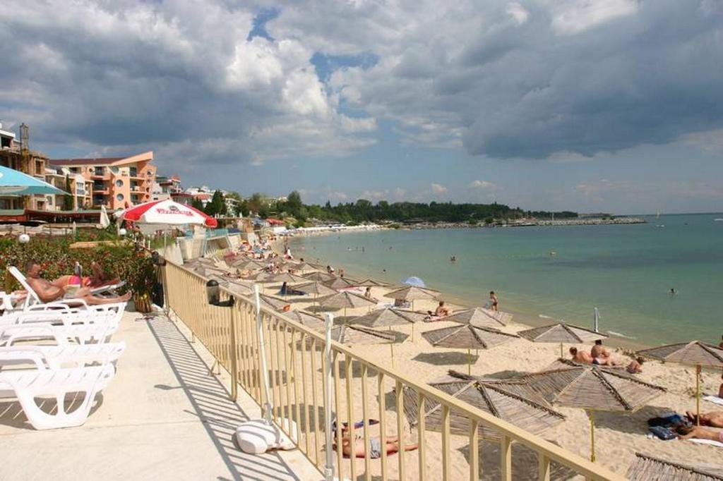 Harmony Beach Family Hotel Nesebar Esterno foto